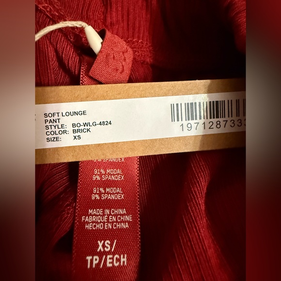 NWT SKIMS Soft Lounge Pants in size Medium and XS in Brick Red - Picture 4 of 5